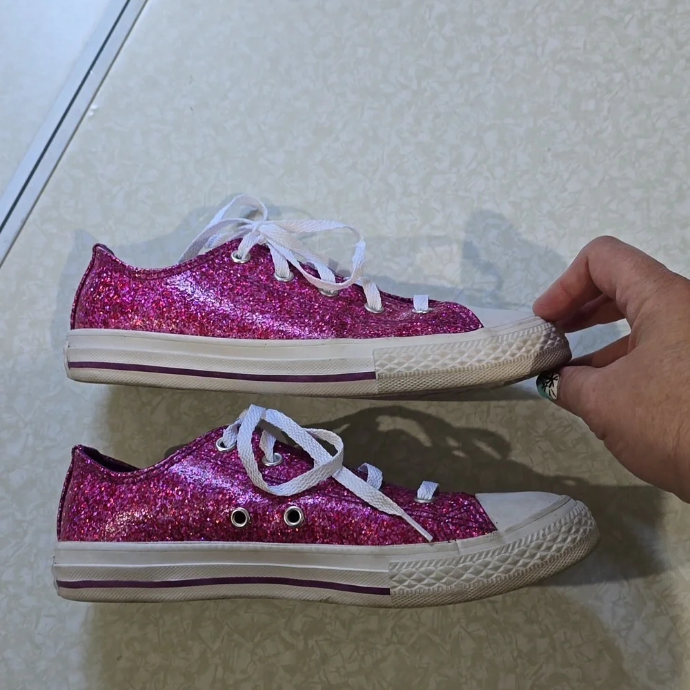 Converse hot pink