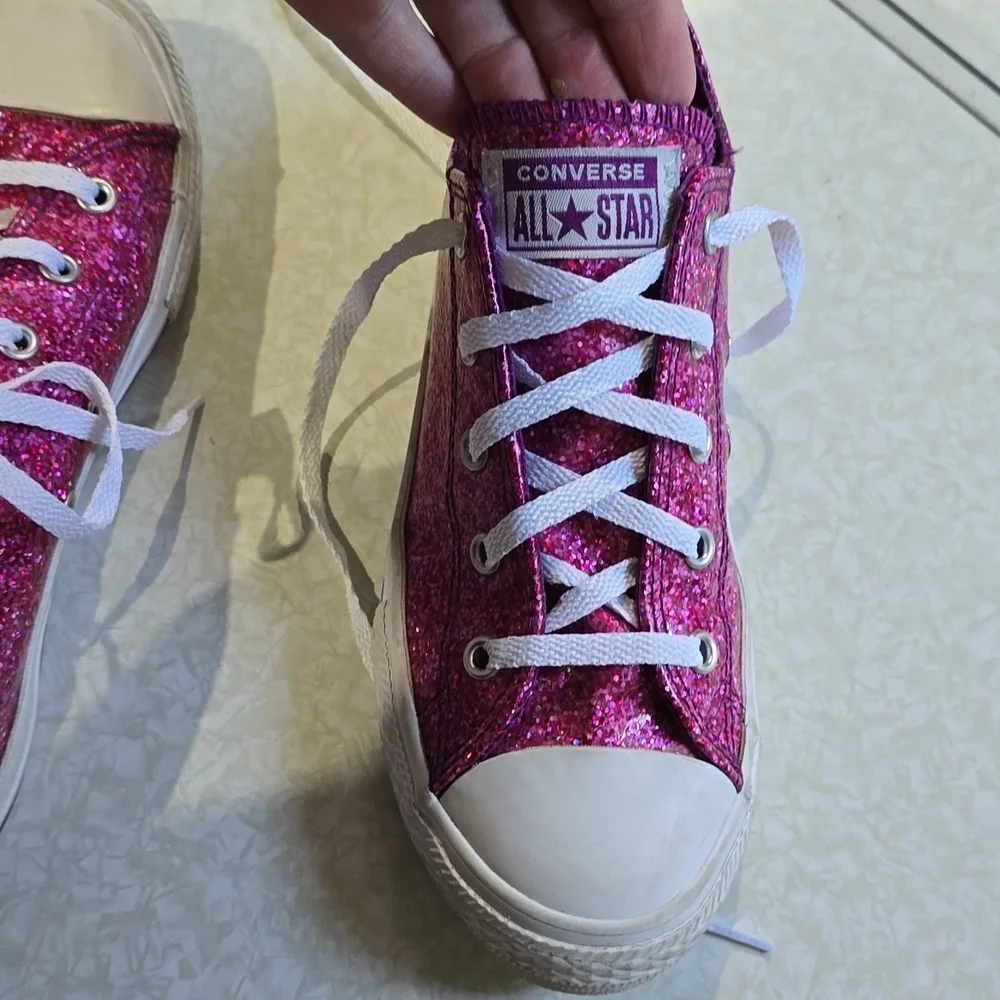 Converse hot pink