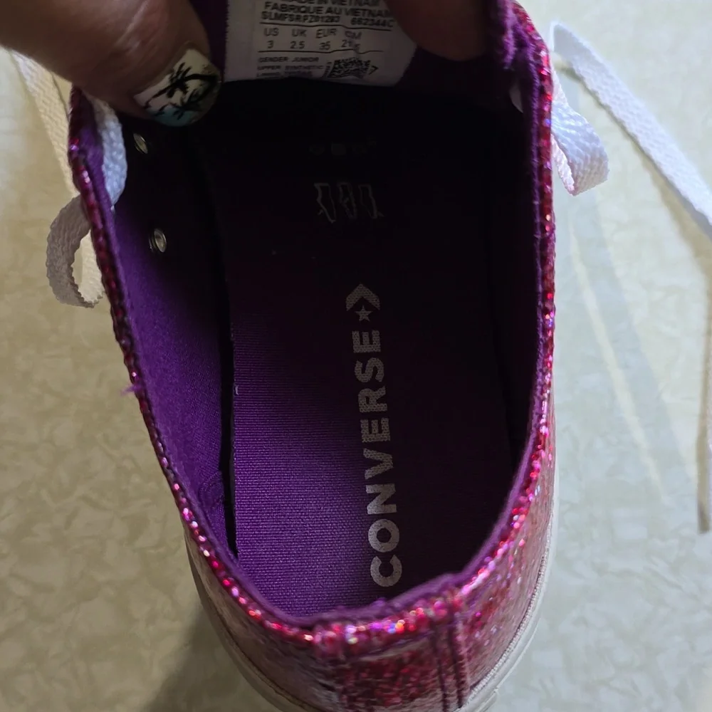 Converse hot pink