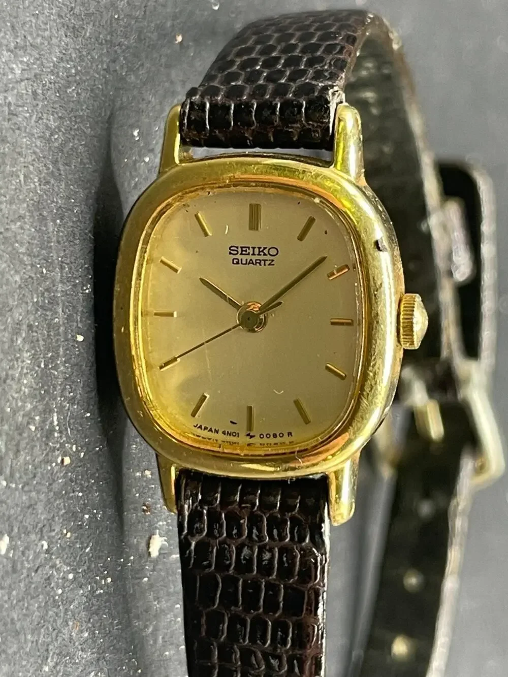 Vintage Seiko Watch Women's Champagne Dial Gold Tone Oval 4N01-5819 Brown Band