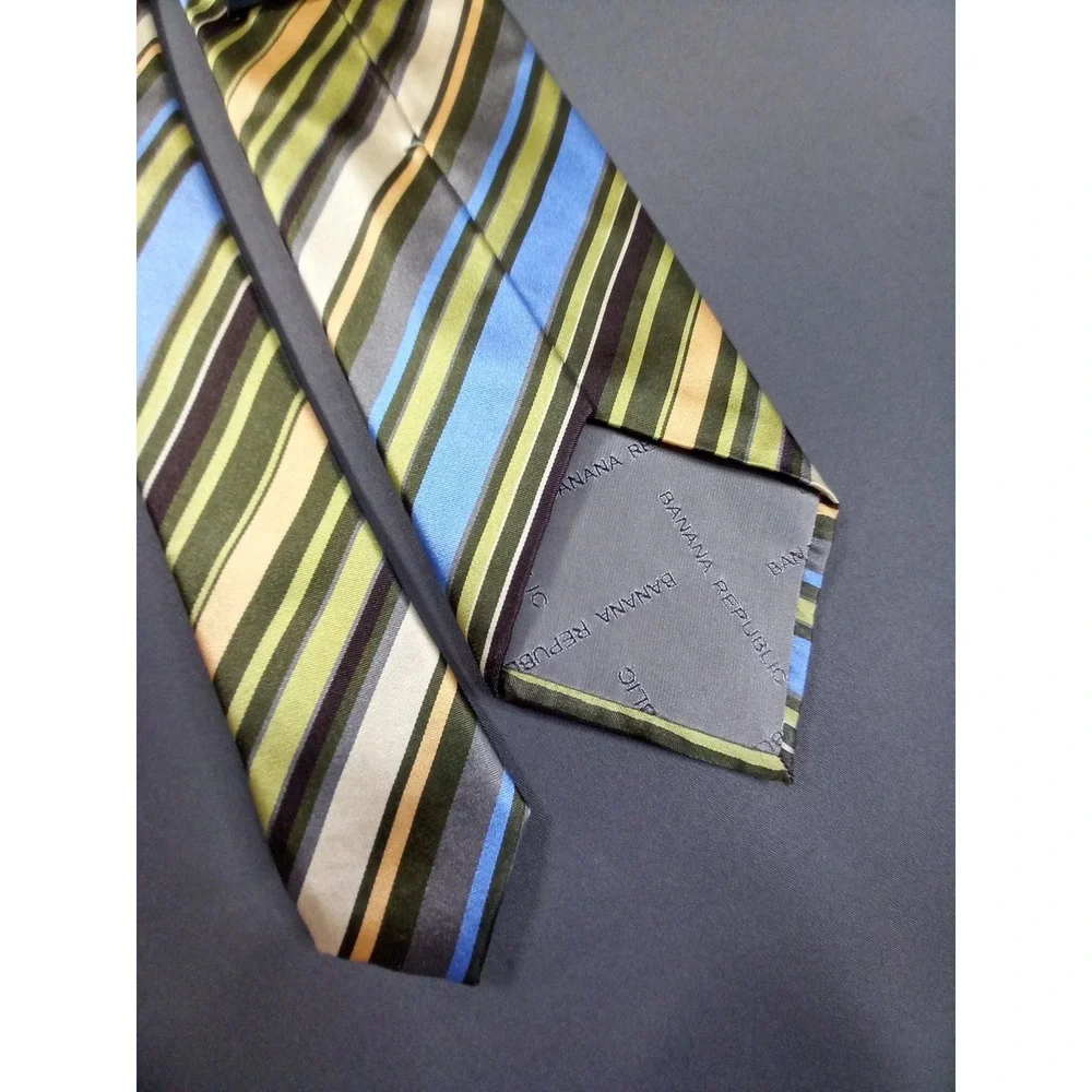 Banana Republic 100% Silk Striped Necktie Green Blue Olive Gray‎ Cream Mens Tie