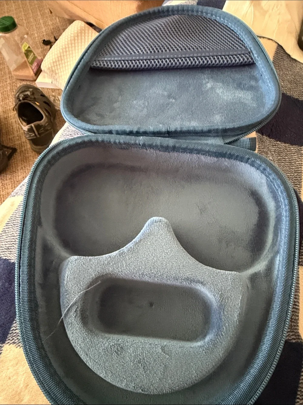 JBL soft gray