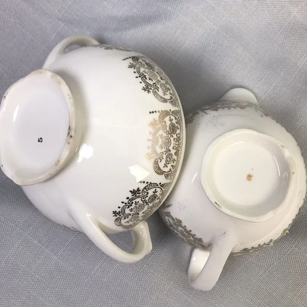 Unmarked vintage creamer