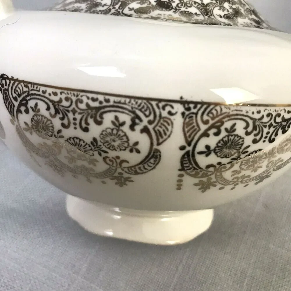 Unmarked vintage creamer