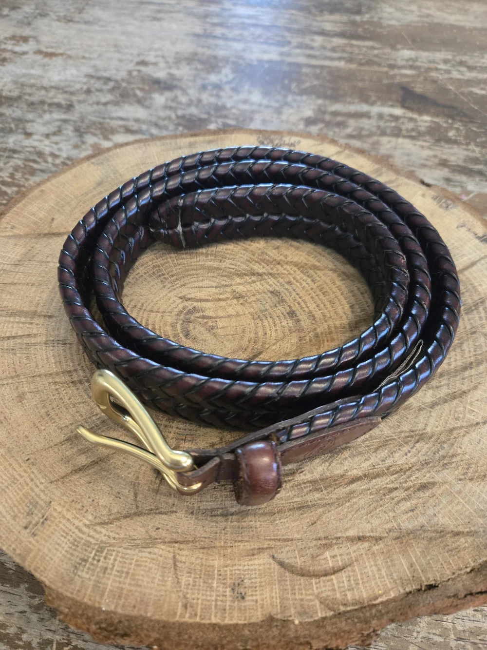 Fossil woven leather