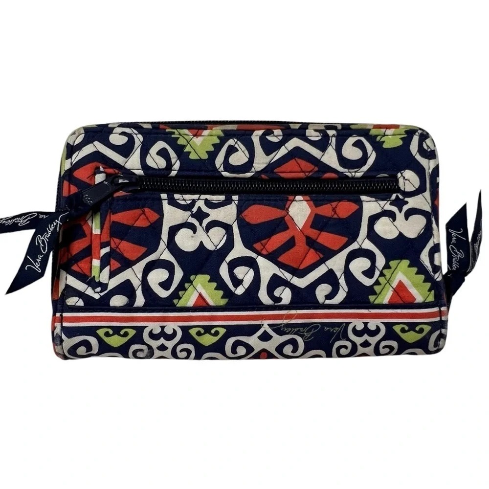 Vera Bradley preowned looks