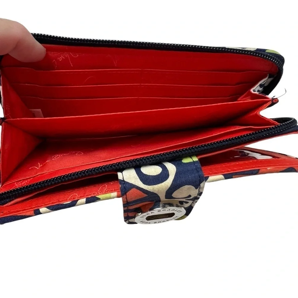 Vera Bradley preowned looks