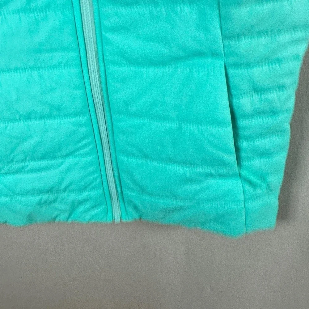 The North Face approximately returns pet