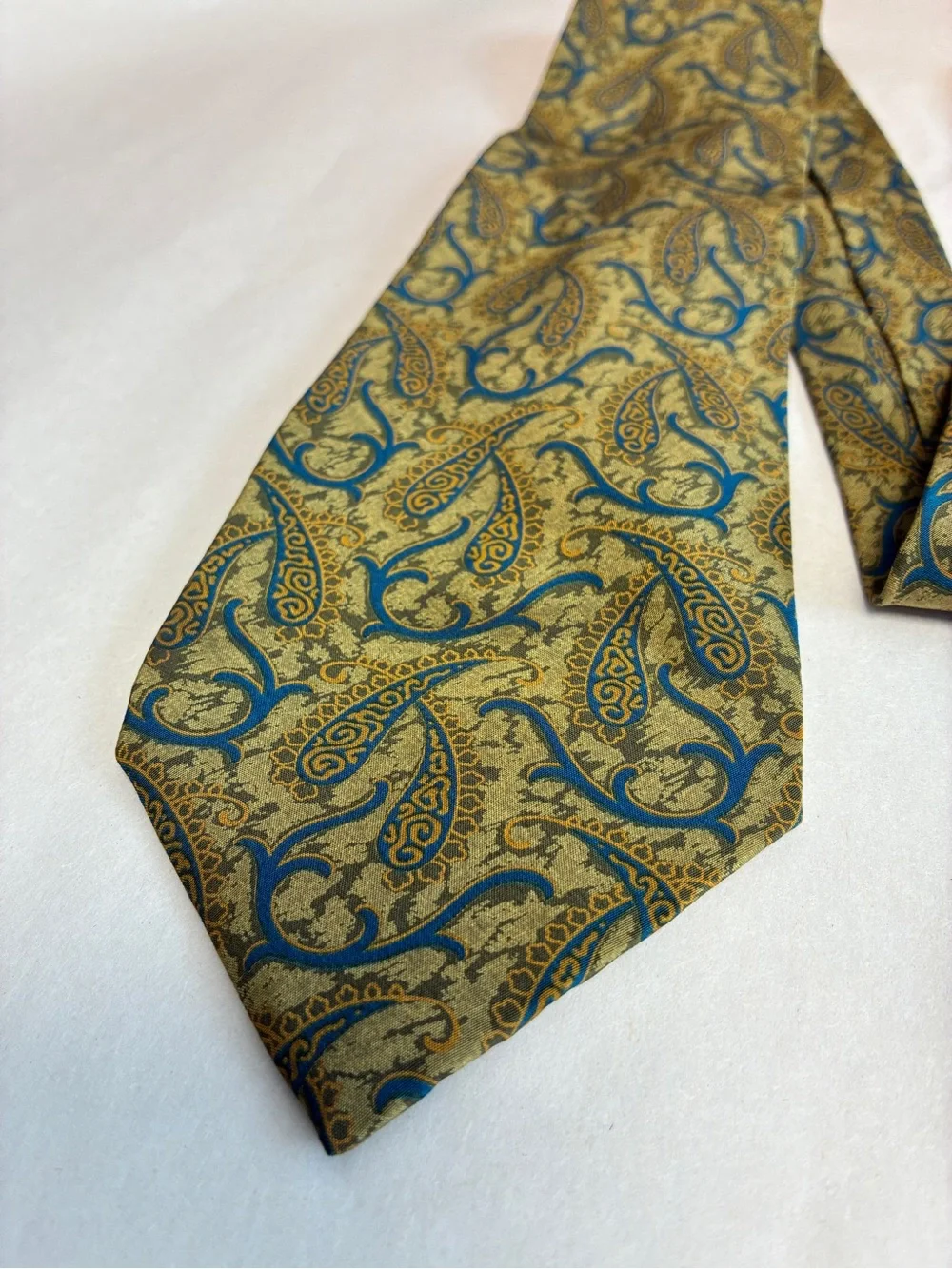Giorgio Armani Cravatte Paisley Necktie Olive Blue Gold Made in Italy Mens 59in