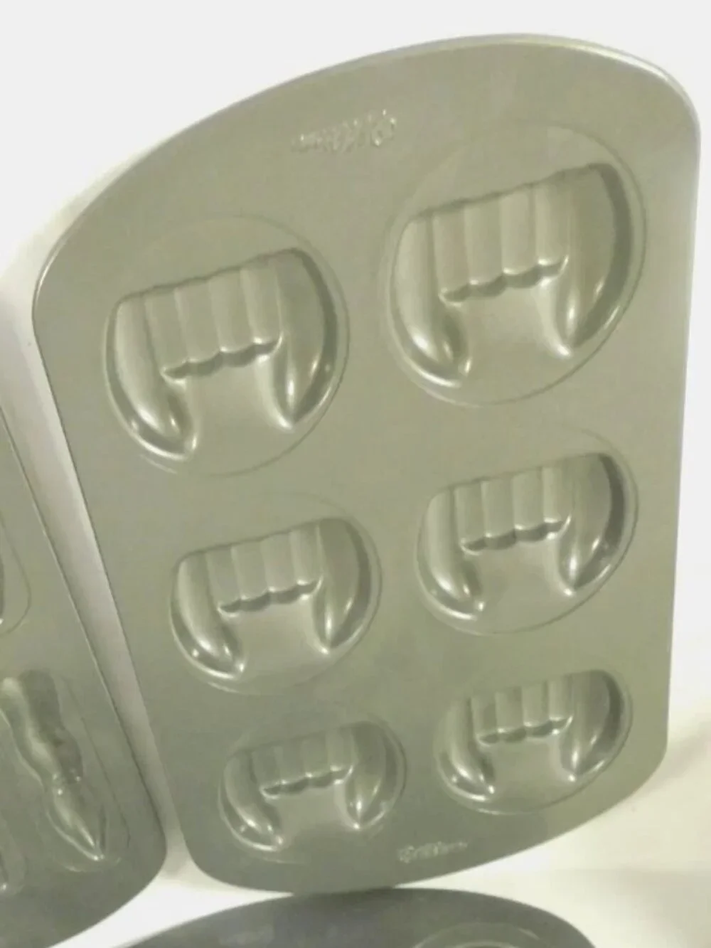 Wilton bakeware halloween