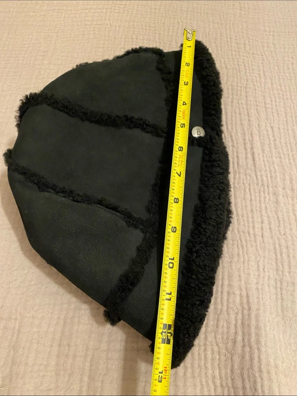 UGG accent wear metal
