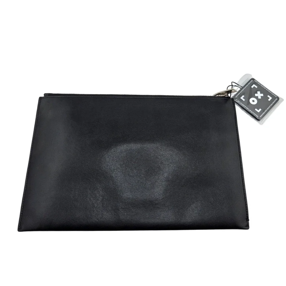 Saint Laurent *excellent comes