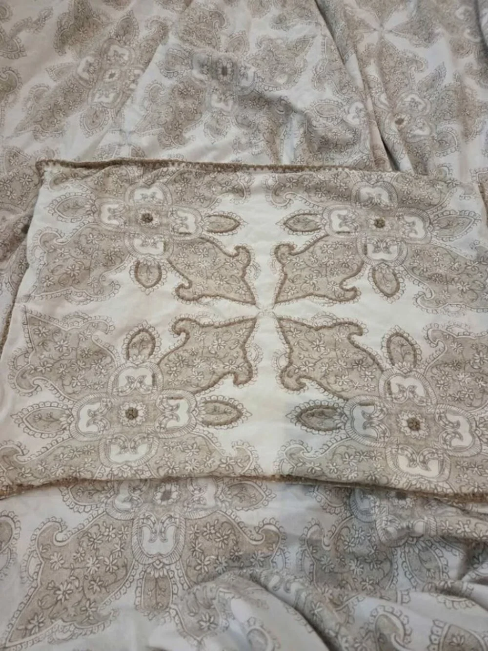 Pottery Barn full/queen size duvet cover and one standard pillow sham