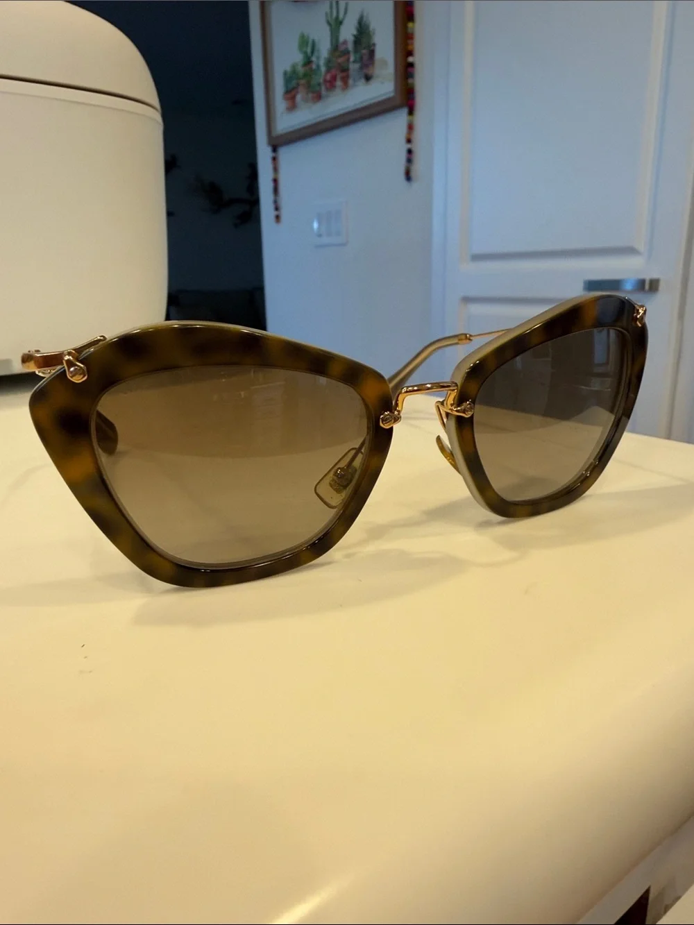 Miu Miu Tortoiseshell Cat-Eye Sunglasses - Brown Lenses