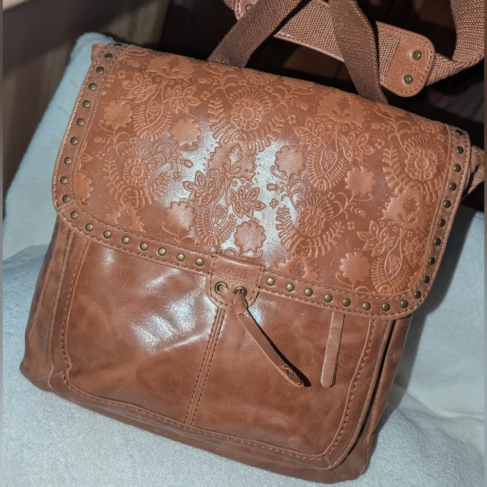 The Sak elegant tan