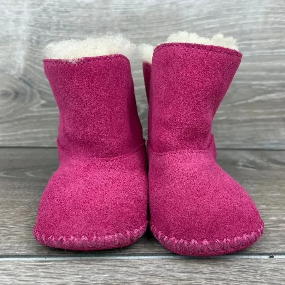 UGG warm get