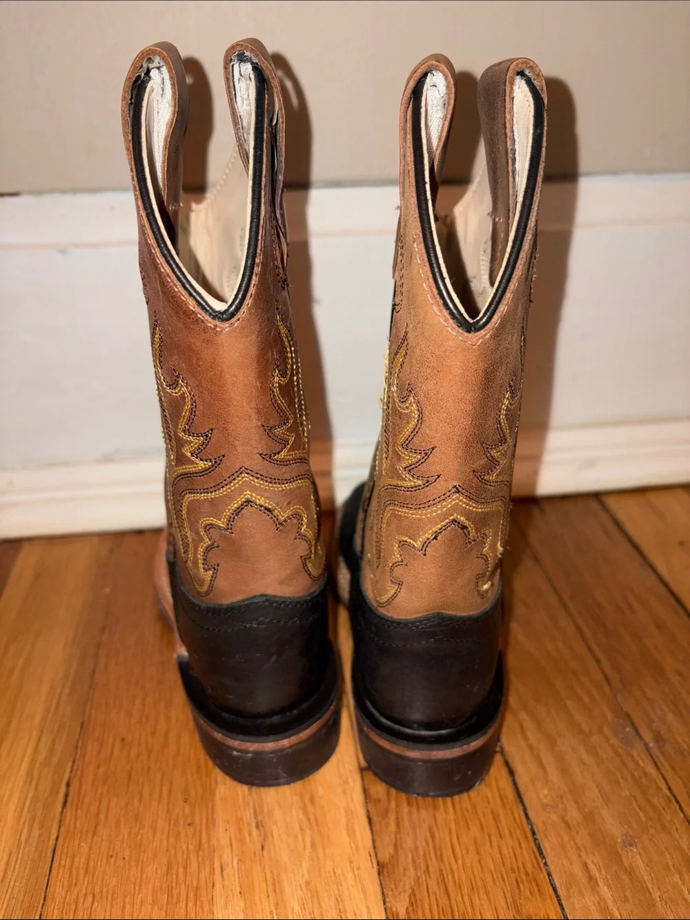 Cody James Two-Tone Brown and Black Leather Cowboy Boots
