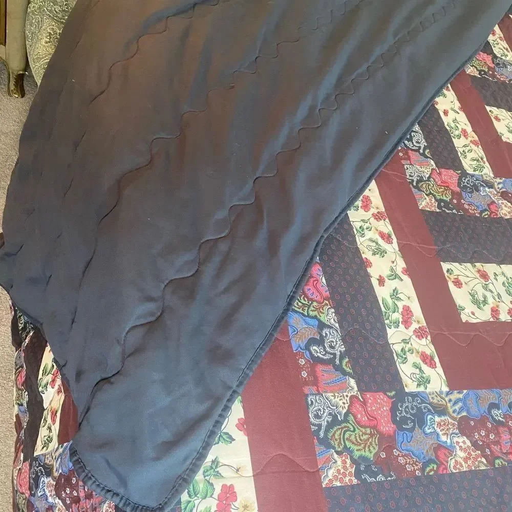 Bed Bath & Beyond Multicolor Patchwork print king comforter