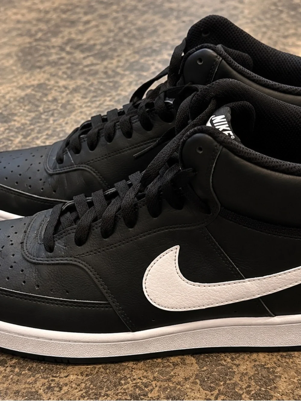 Nike classic black
