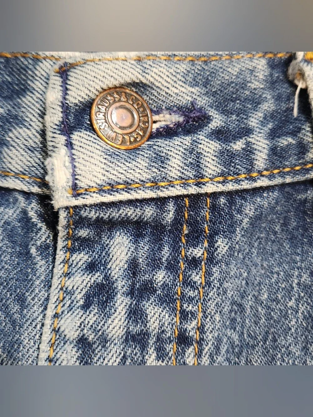 Vintage Levi's 505 Orange Tab Jeans Size 34/30