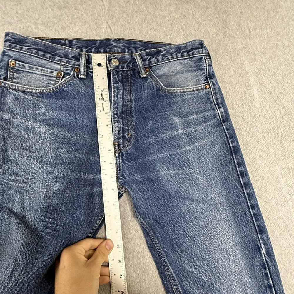 Levis measurements photos