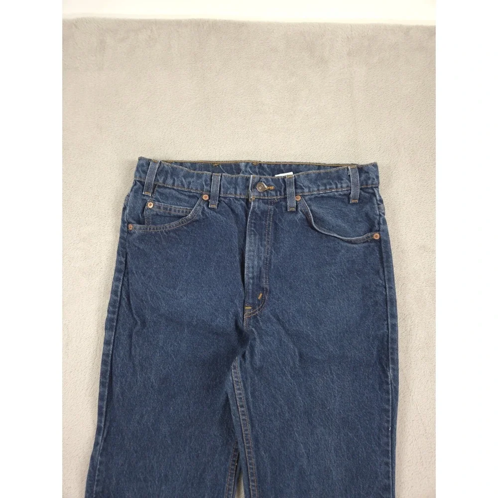 Levis gently pre