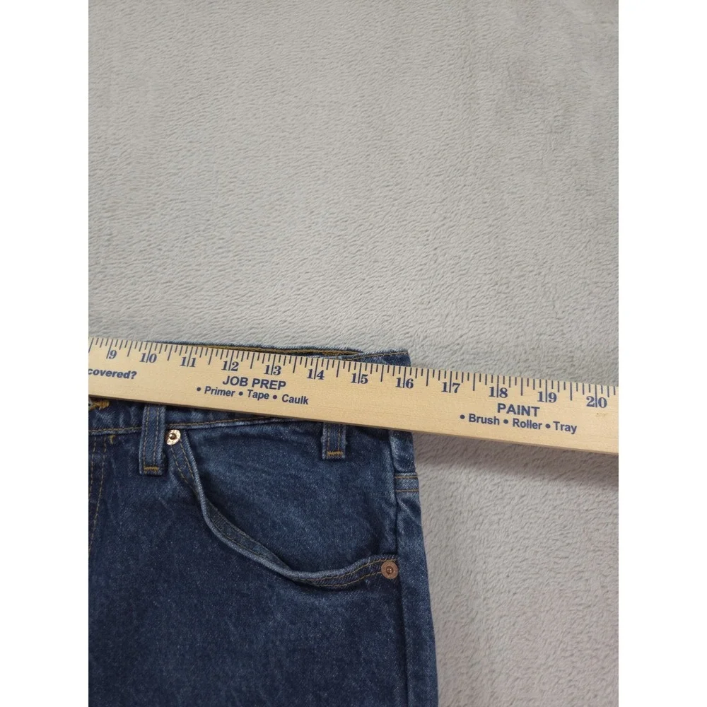 Levis gently pre