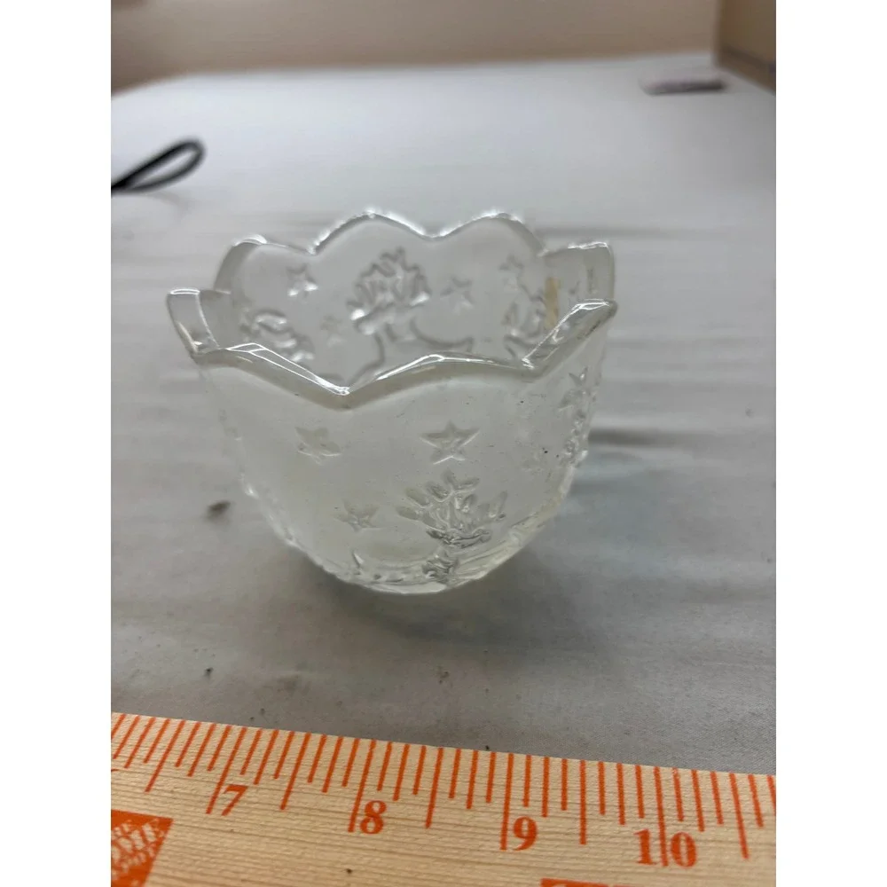 Unbranded frosted glass