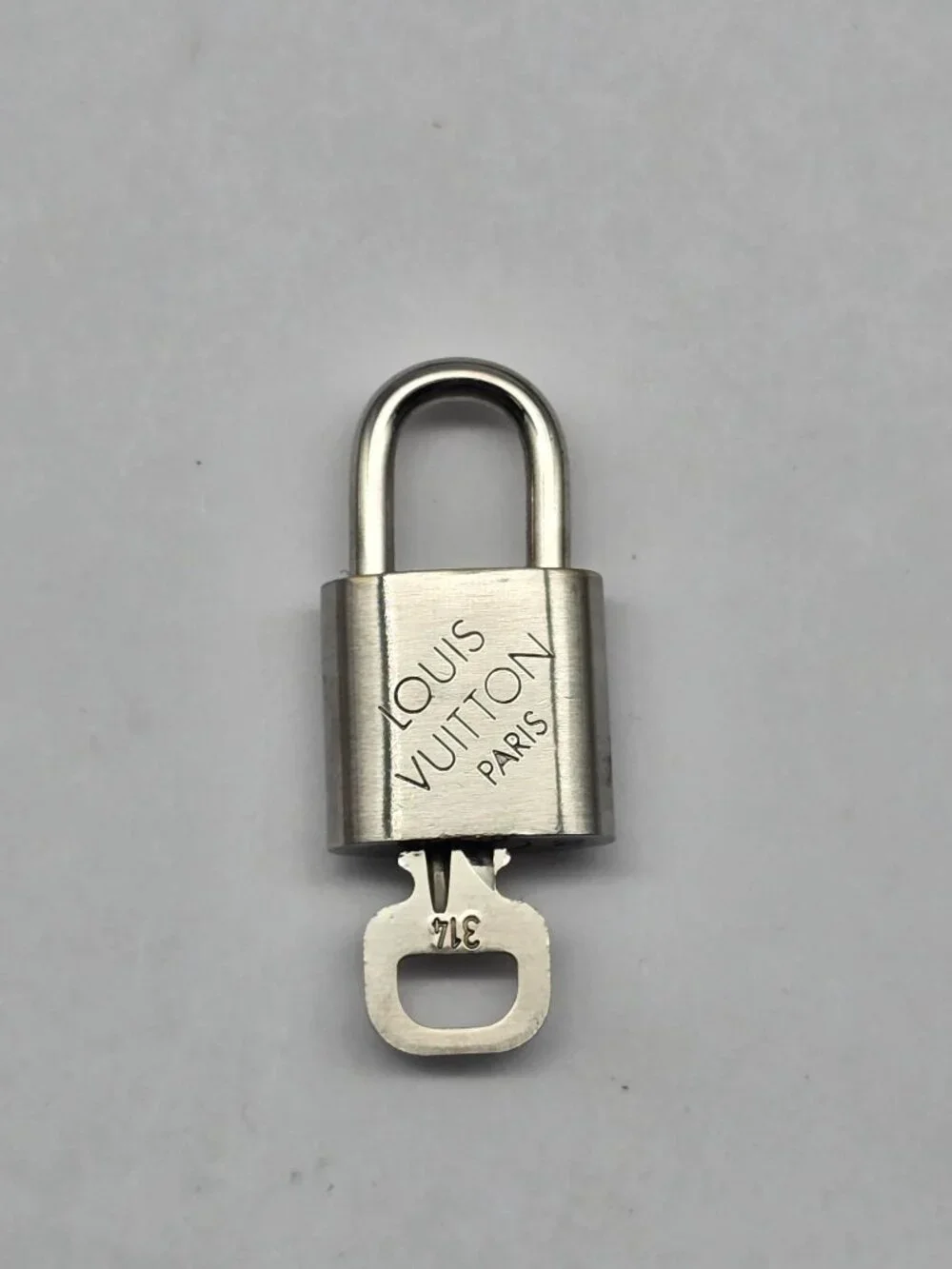Louis Vuitton authentic louis