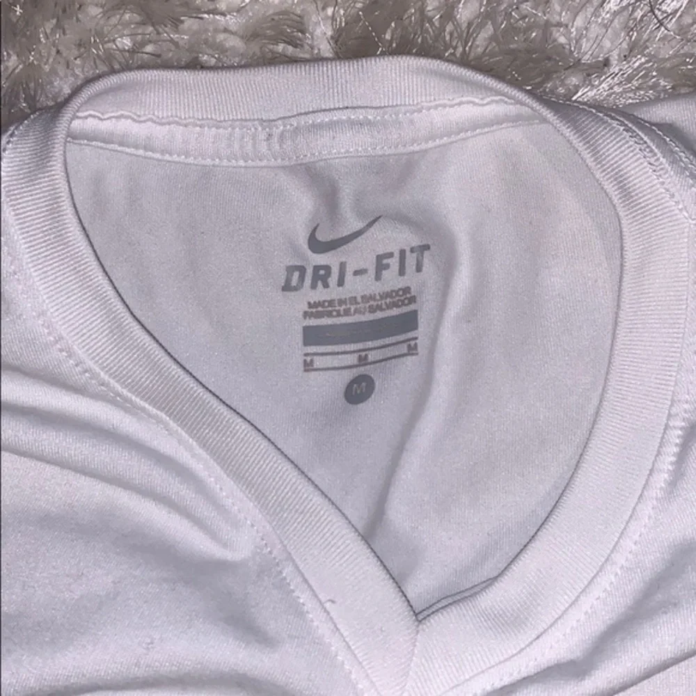 Nike one left
