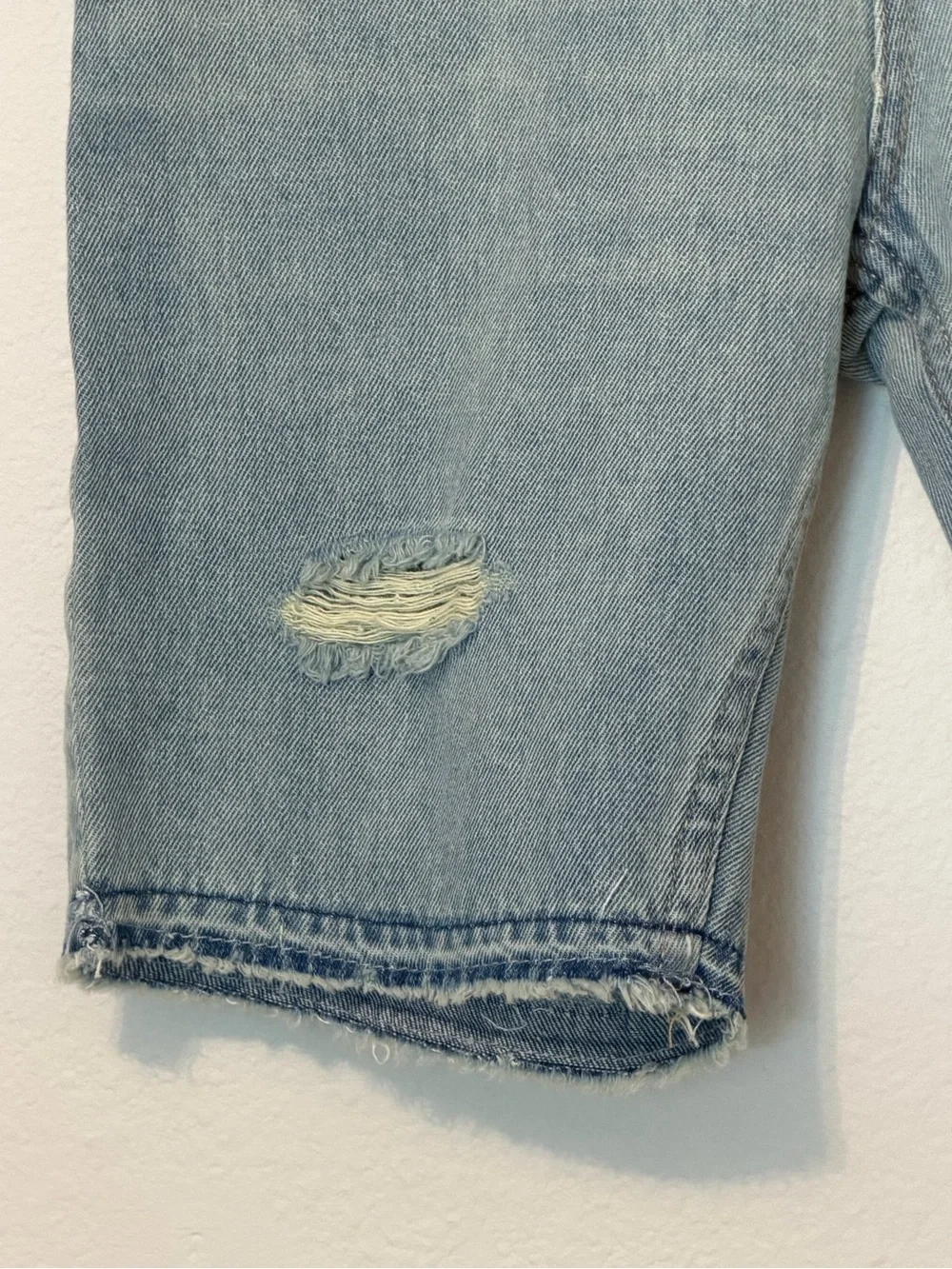 Levi's Boy's 511 Slim Distressed Denim Shorts 14REG