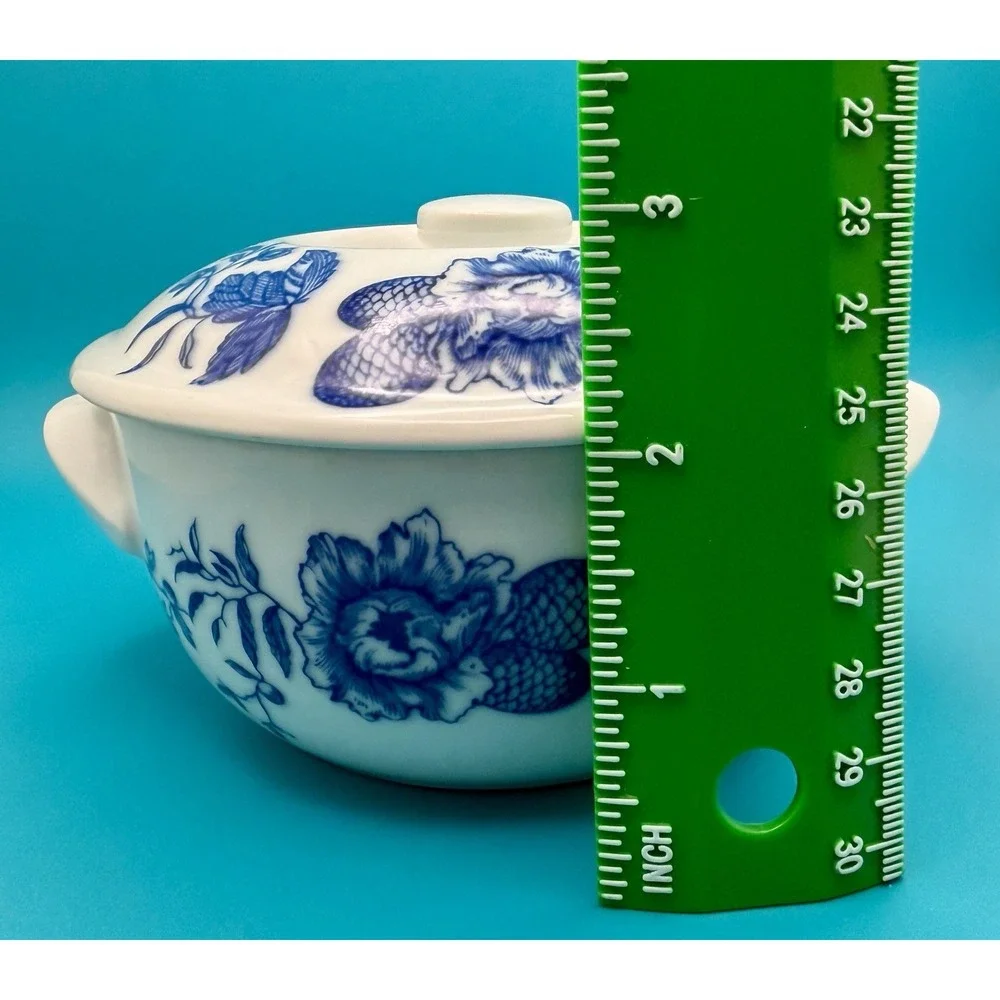 Royal Worcester Covered Small Serving Dish With Handles Blue And White 4.25
