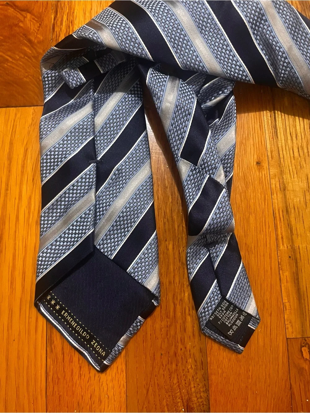 $390 Ermenegildo Zegna 3D Embroidered 100% Italian Silk Tie