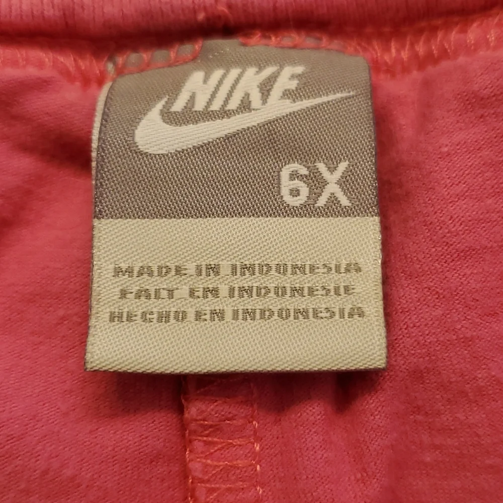 Nike girl 6x