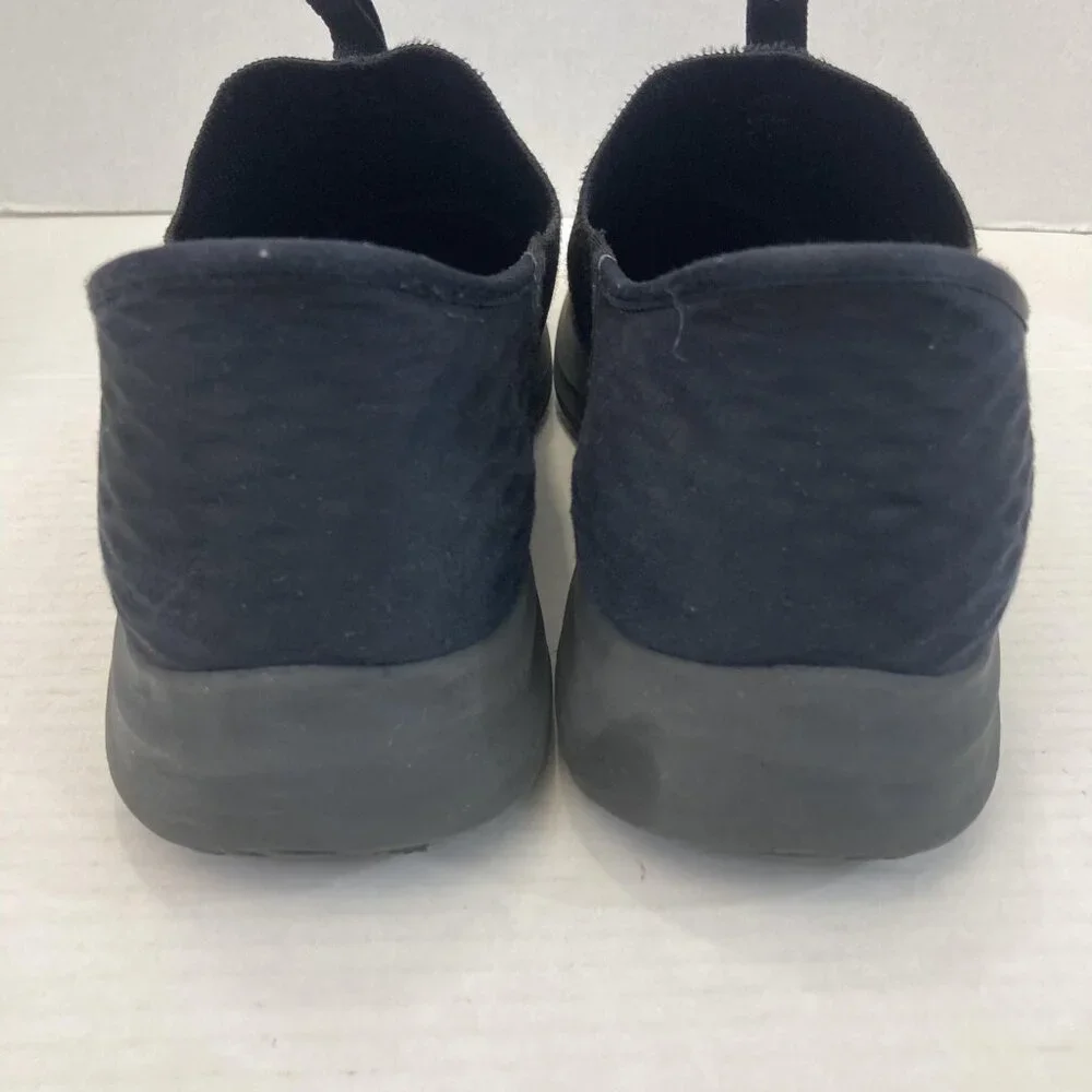 Skechers sn toe