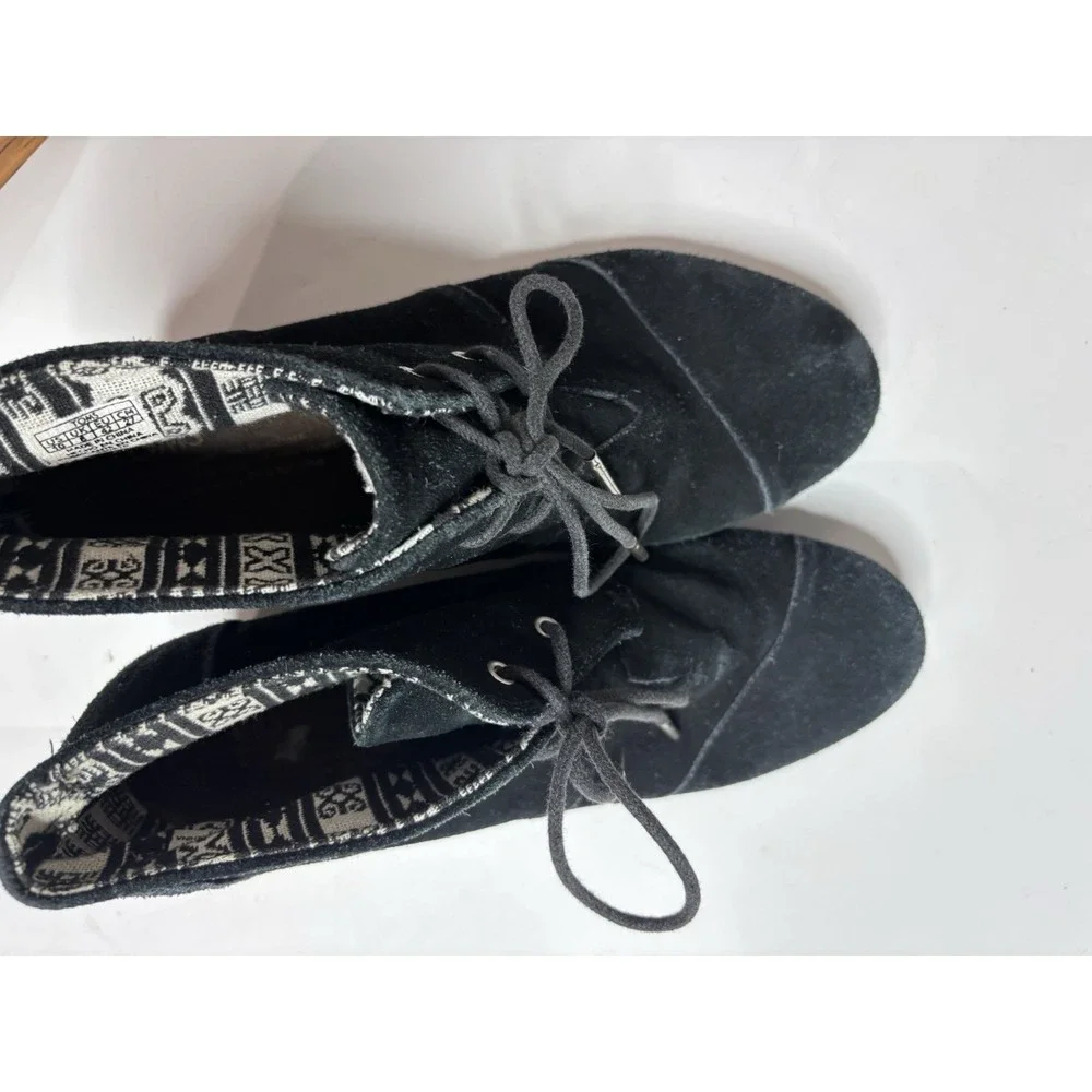 Toms Women's 10 Desert Wedge Ankle Bootie 300716 Suede Lace Up Grunge 00s Y2K‎