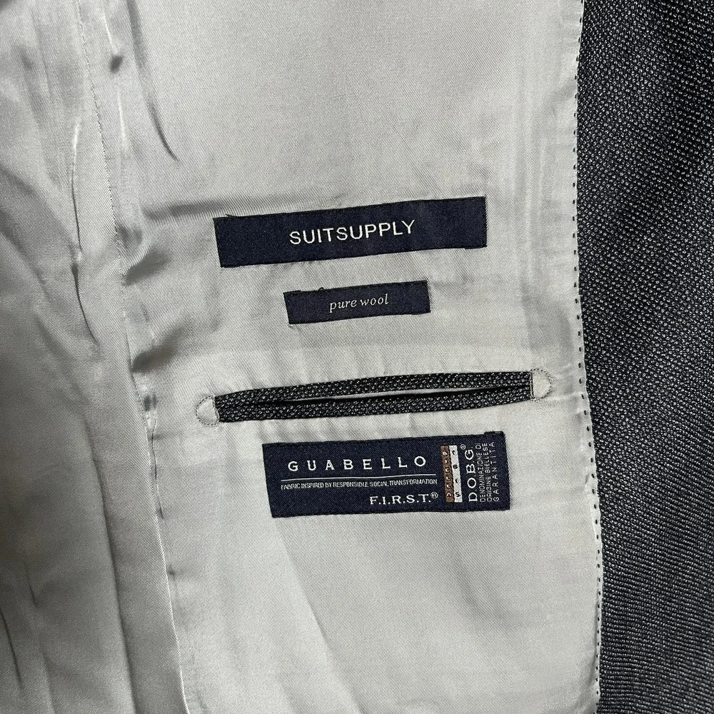 Suitsupply brand style