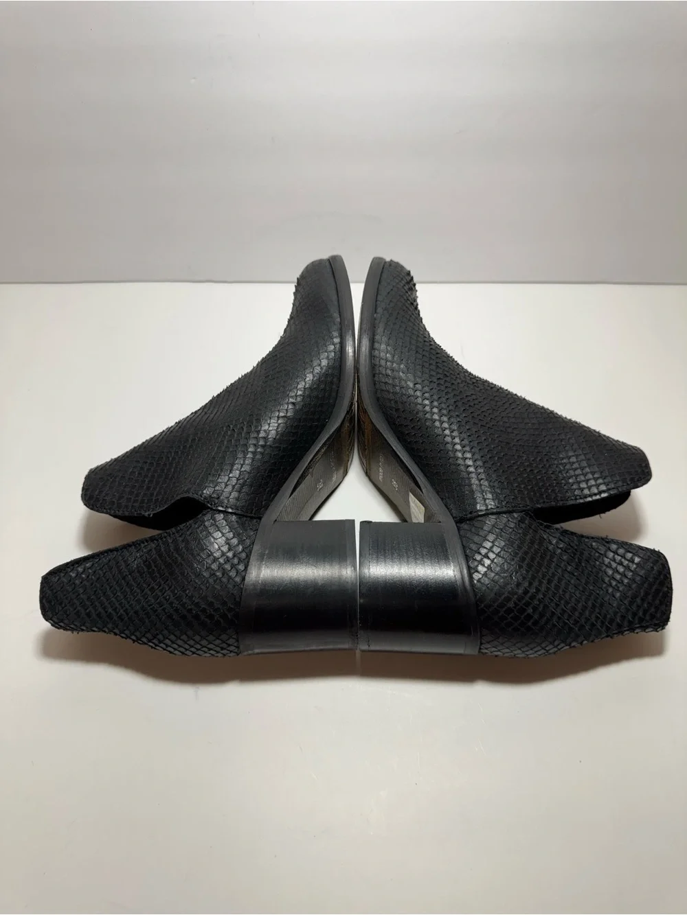 Cordani versatile rounded textured
