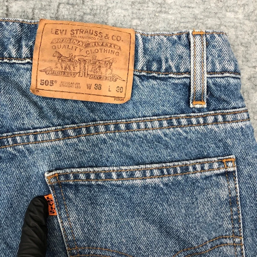 Levis item fair