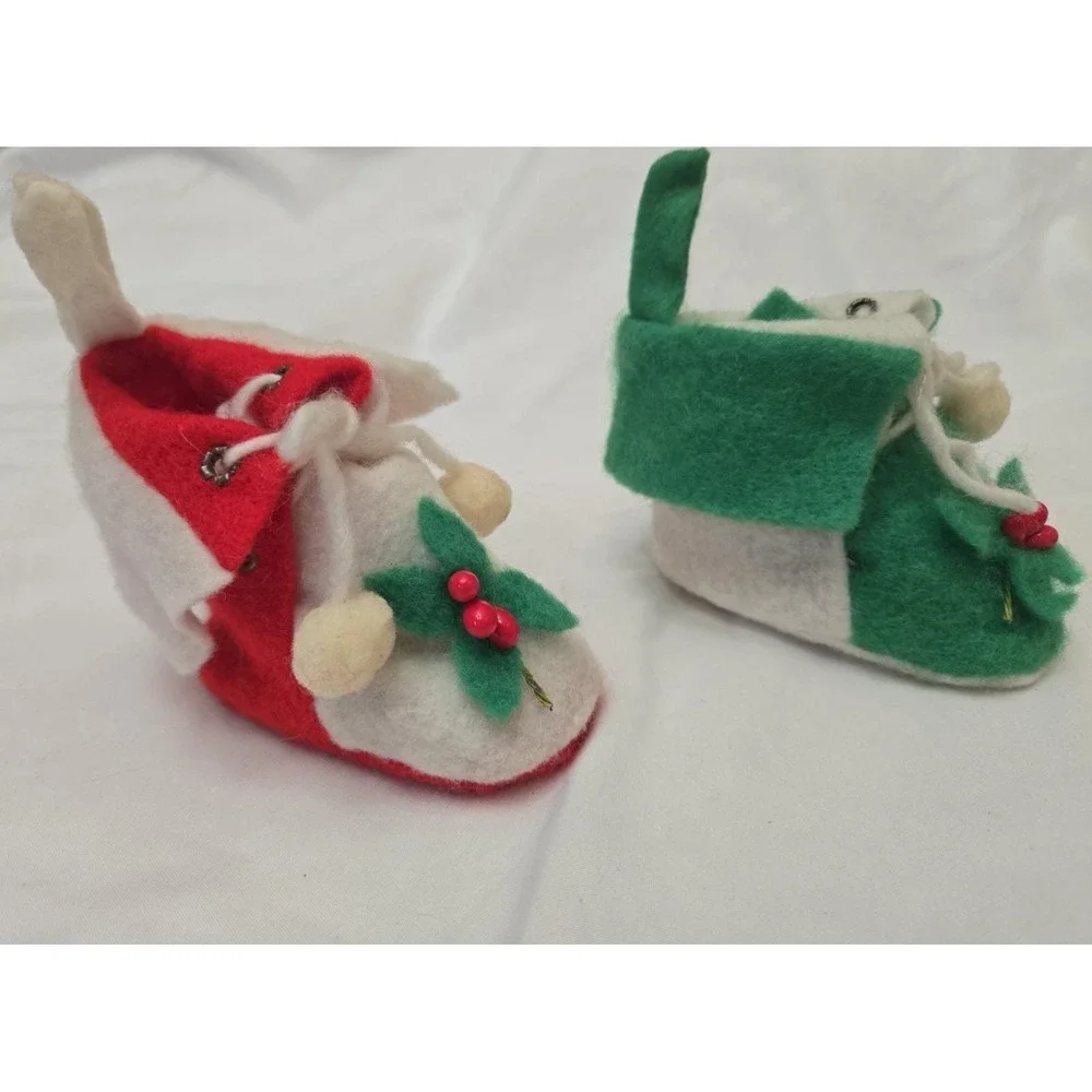 Vintage Felt Christmas Ornaments Shoes Green And‎ Red Retro Holiday Decor