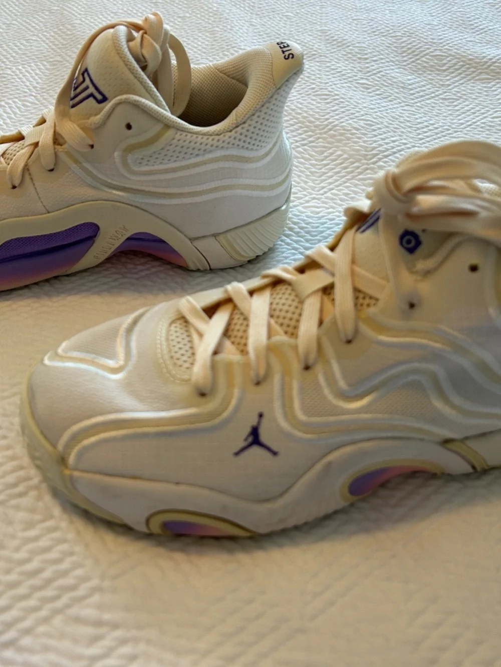 Nike Jordan Tatum 3 size 4Y