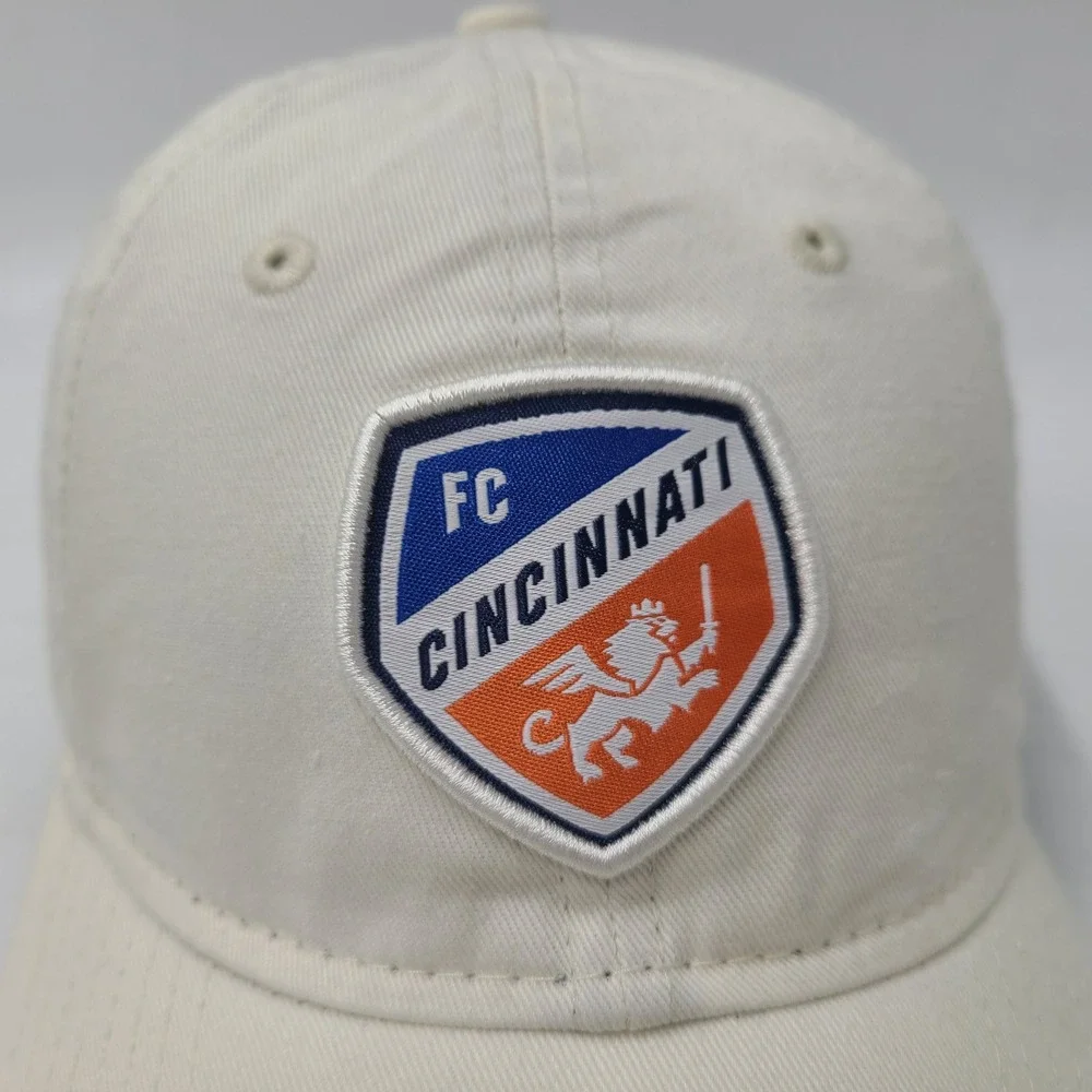 Women FC Cincinnati Hat Strapback New Era 9Twenty Cream‎ MLS Soccer Club Logo