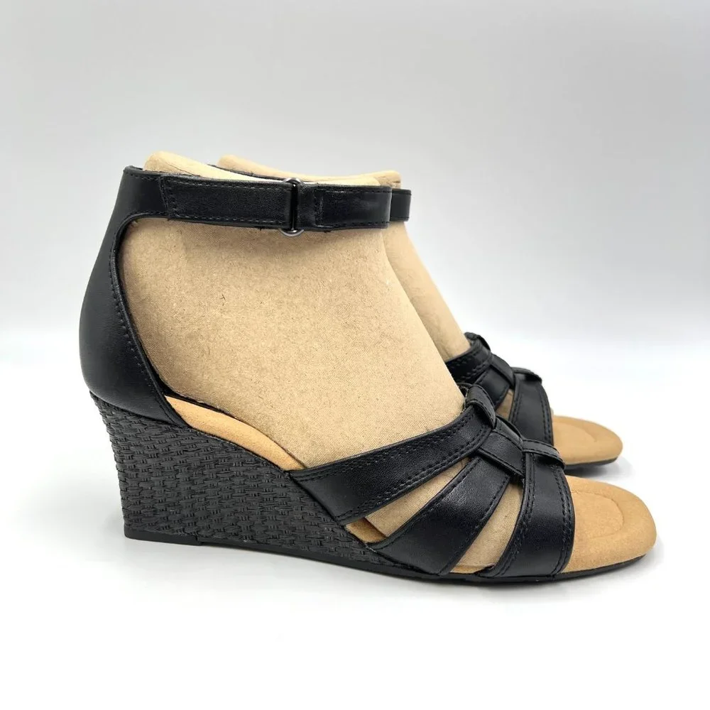 Clarks Womens Size 7 7M‎ Kyarra Joy Black Leather Wedges Sandals Shoes