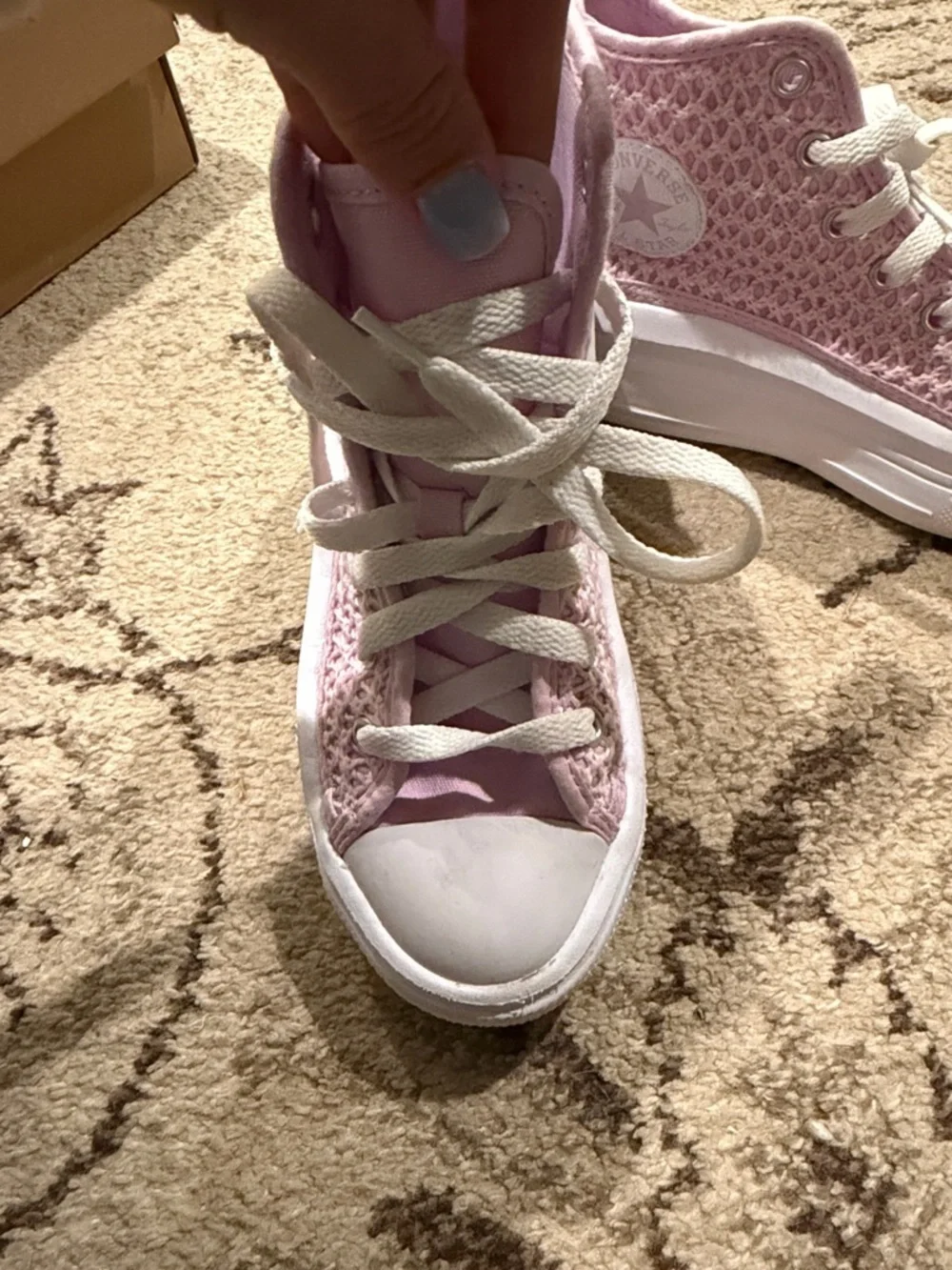 Converse stylish pink