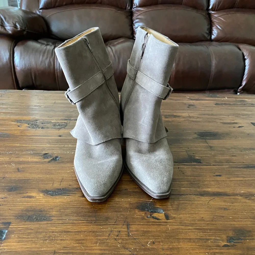 Crown Vintage Braydon Taupe Suede Ankle Boots Size 7.5 Pointed Toe Buckle Strap
