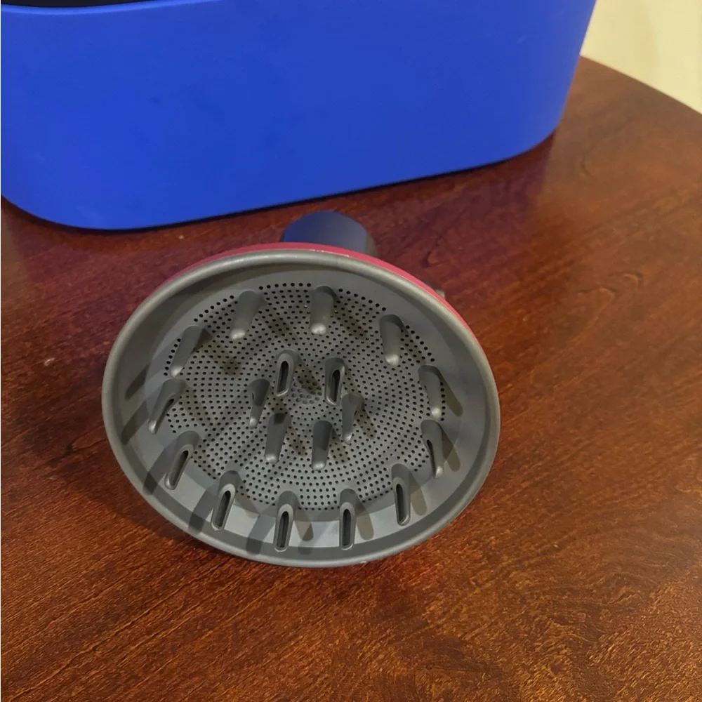 Dyson lightly used