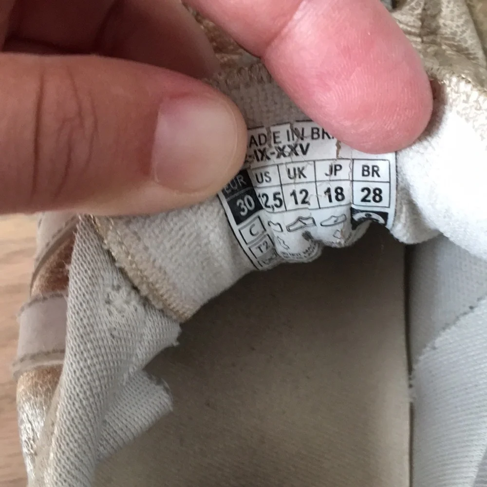Veja available two