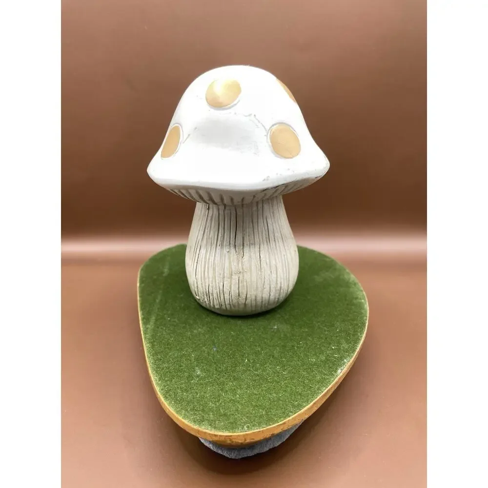 Unknown this mushroom