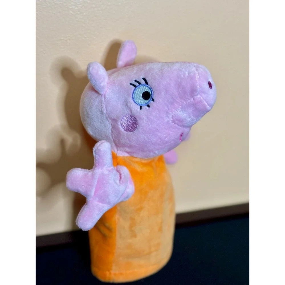 TCG Toys mommy pig