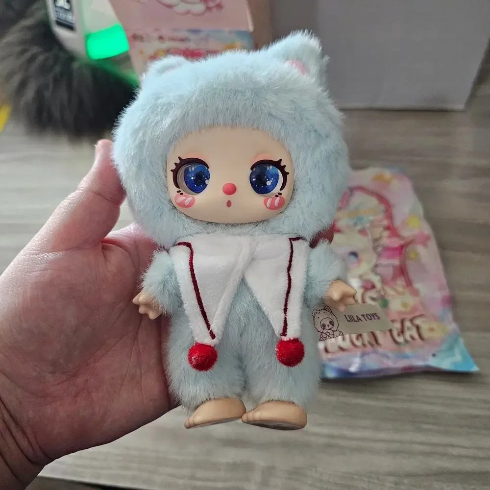 Lilla Lucky Cat Honeyland Enchantment Vinyl Plush Pendent OPEN BOX Blueberry